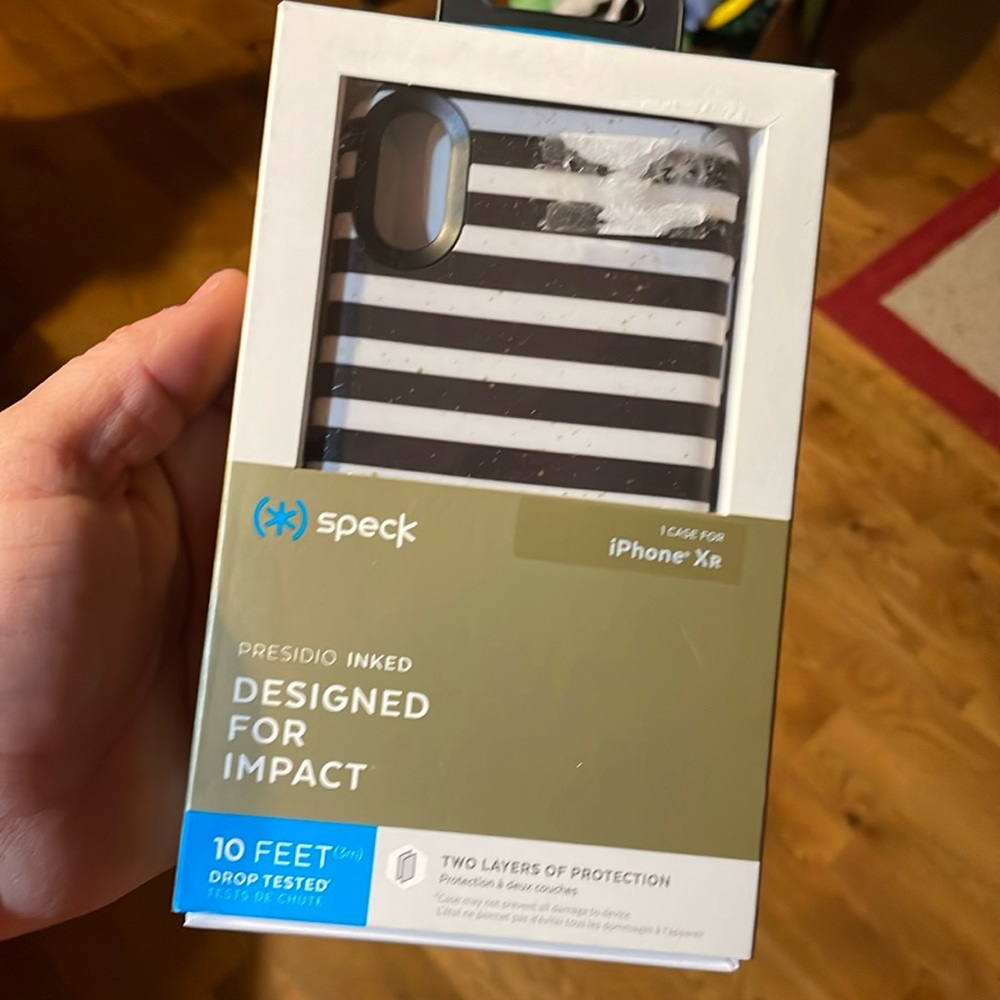 iPhone XR speck case